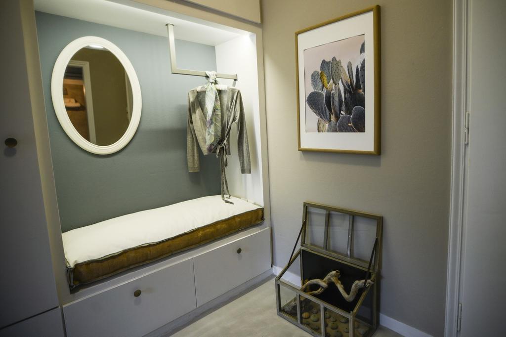 Your "Home Away From Home" In Acropolis Атина Екстериор снимка