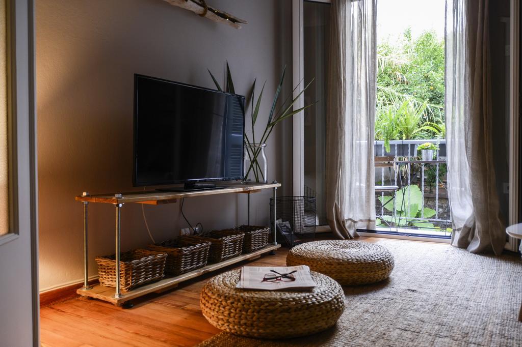 Your "Home Away From Home" In Acropolis Атина Екстериор снимка