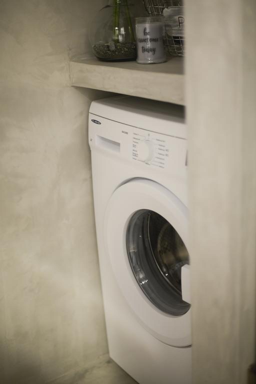 Your "Home Away From Home" In Acropolis Атина Екстериор снимка